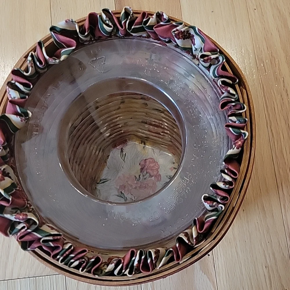 Longaberger vintage 1998 May Series Snap Dragon Basket